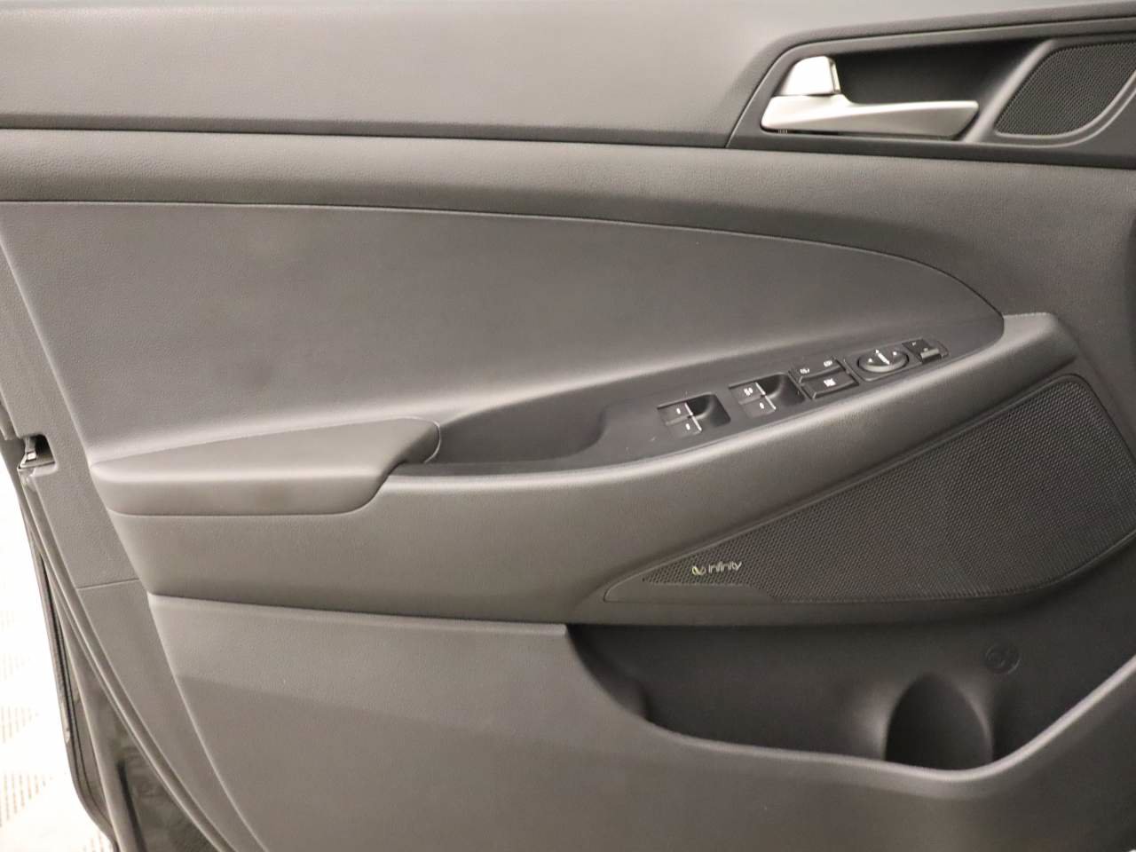 Used 2021 Hyundai Tucson Ultimate w/ Cargo Package FWD image 19
