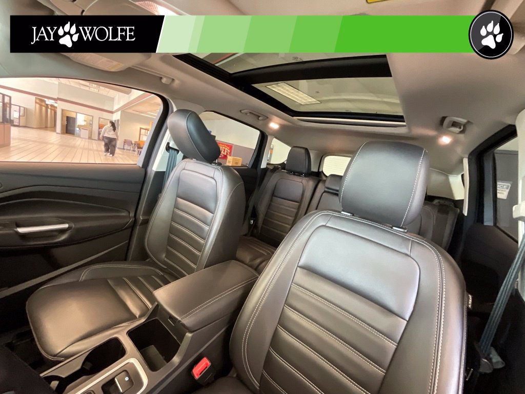 Used 2019 Ford Escape SEL w/ Sun & Style Package AWD/4WD image 10