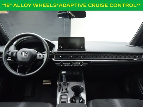 Used 2025 Honda Civic Sport image 4