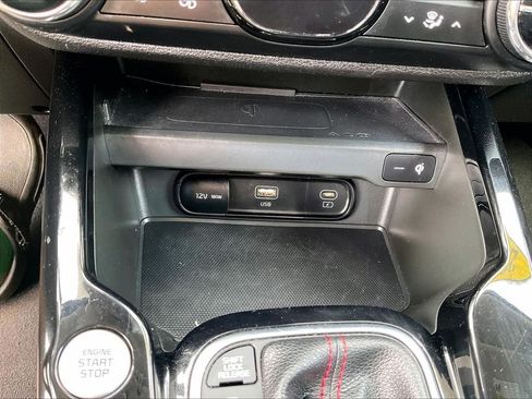Used 2023 Kia Soul GT-Line FWD image 12