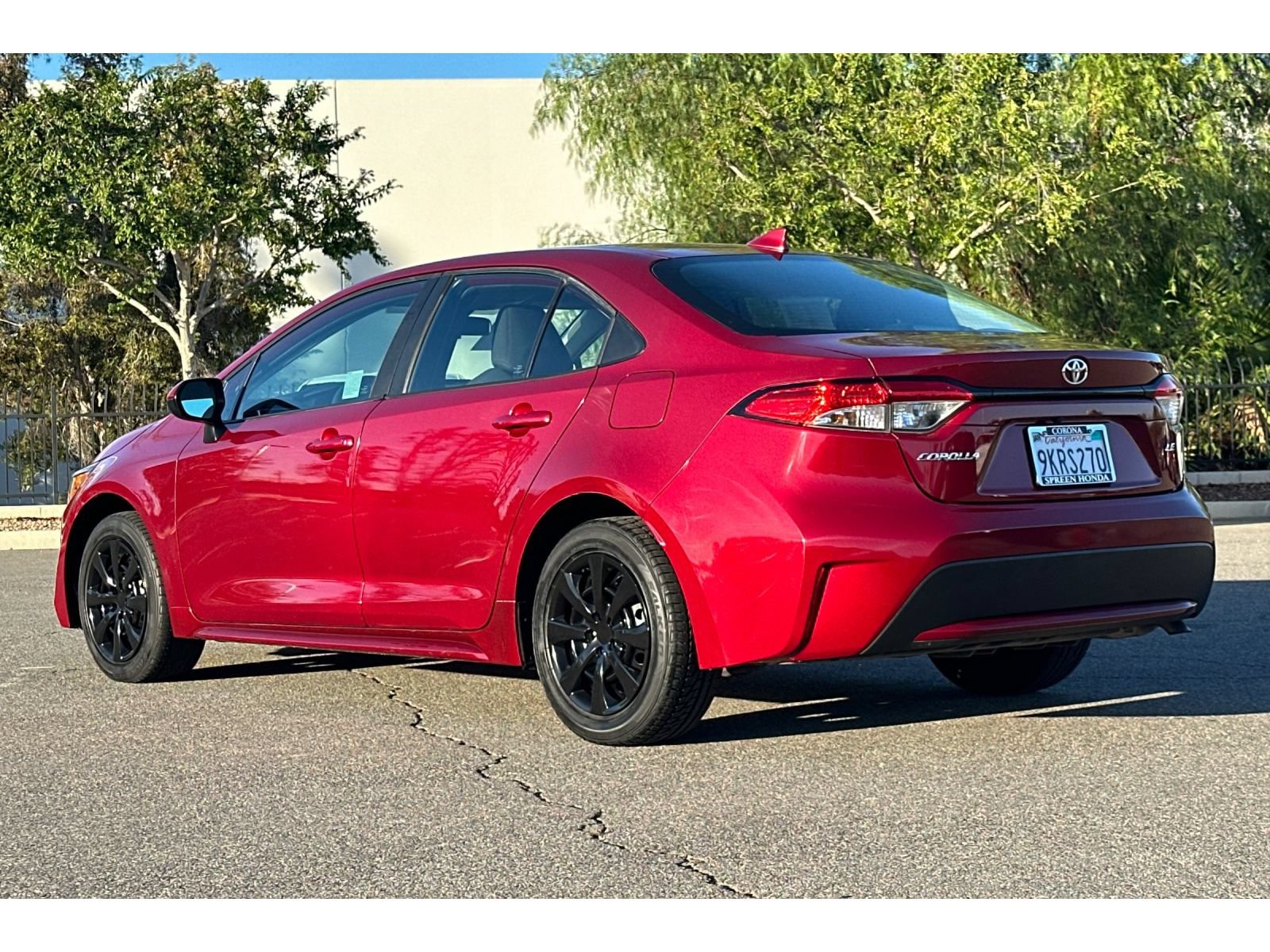 Used 2022 Toyota Corolla LE FWD image 3