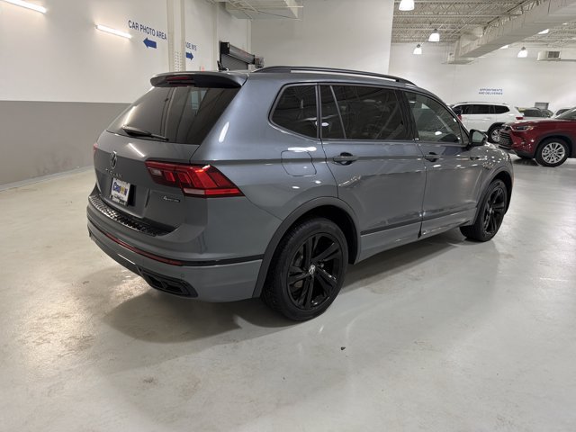 Certified 2024 Volkswagen Tiguan SE R-Line AWD/4WD image 9