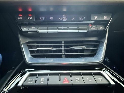 Used 2023 Audi e-tron GT Prestige w/ Prestige Package image 37