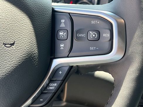 Used 2025 RAM 1500 Lone Star image 28