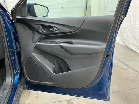 Used 2020 Chevrolet Equinox LT image 31