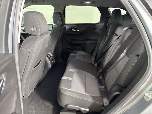 Used 2025 Chevrolet Blazer LT image 38
