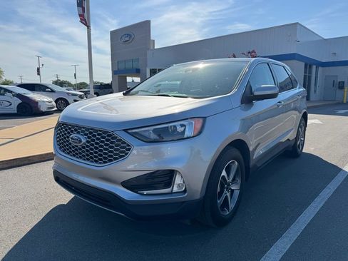 Certified 2023 Ford Edge SEL w/ Convenience Package AWD/4WD image 4