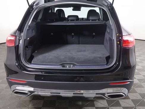 Used 2025 Mercedes-Benz GLC 350e 4MATIC image 16