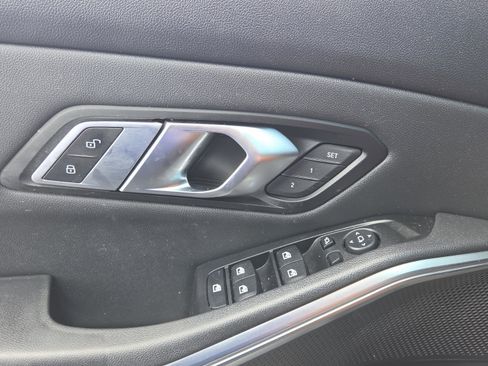 Used 2019 BMW 330i xDrive Sedan w/ Driving Assistance Package image 38