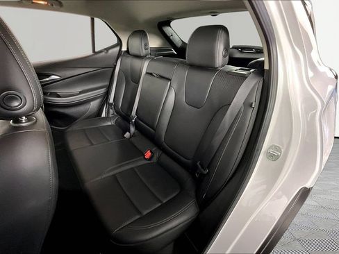 Certified 2022 Buick Encore GX Essence w/ Advanced Technology Package AWD/4WD image 21
