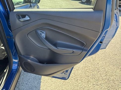Used 2019 Ford Escape SE w/ Ford Safe & Smart Package image 21
