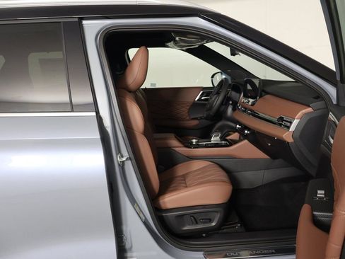 New 2026 Mitsubishi Outlander SEL image 36