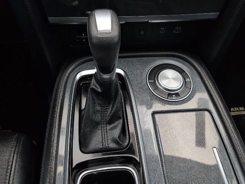 Used 2022 Nissan Armada SL w/ Midnight Edition Package image 25