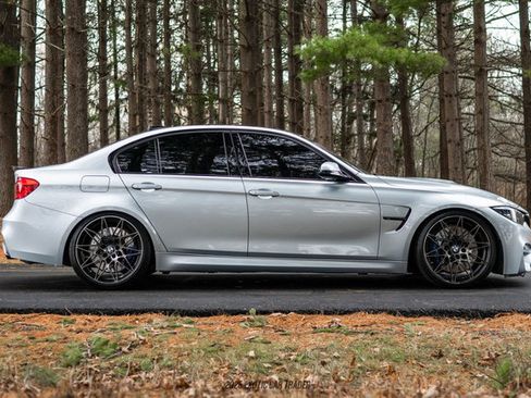 Used 2018 BMW M3 image 9