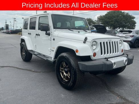 Used 2013 Jeep Wrangler Unlimited Sahara w/ Dual Top Group AWD/4WD image 6