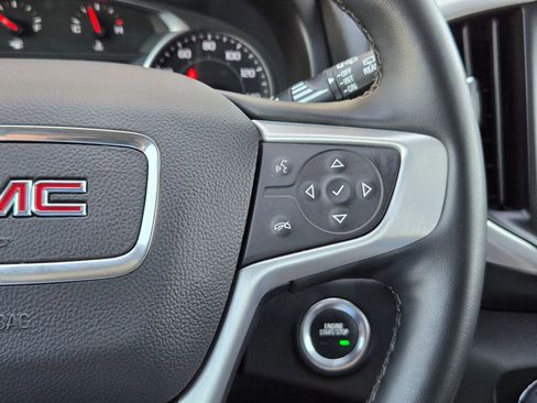 Used 2024 GMC Terrain SLT image 23
