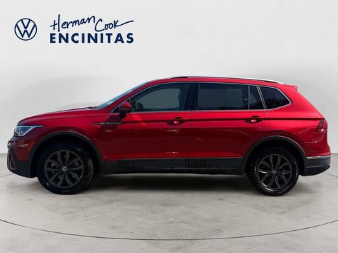 Certified 2022 Volkswagen Tiguan SE FWD image 2