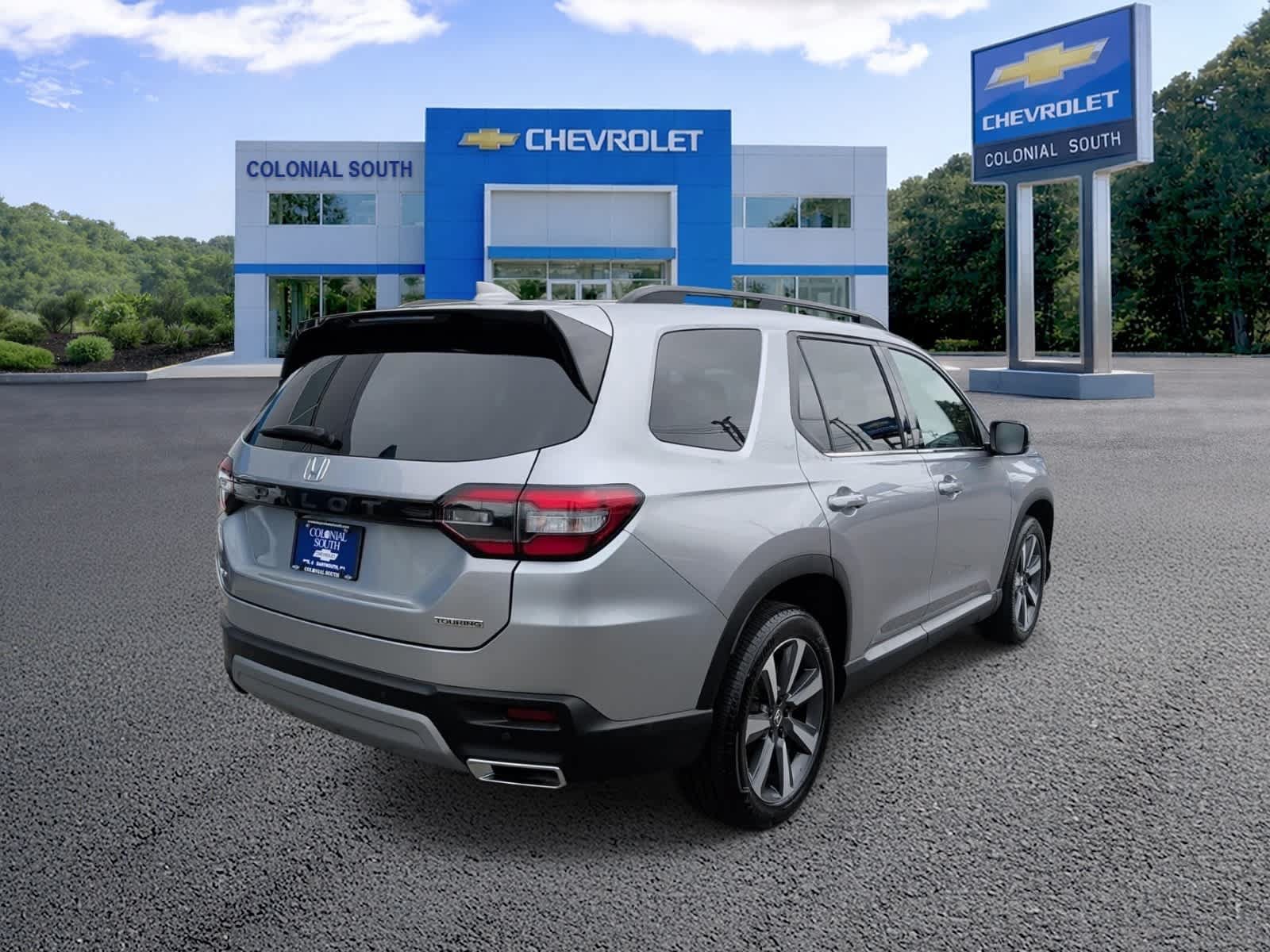 Used 2025 Honda Pilot Touring image 6