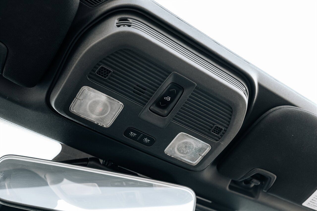Used 2024 Ford Mustang Convertible RWD image 37