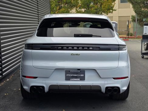 New 2026 Porsche Cayenne Turbo image 6