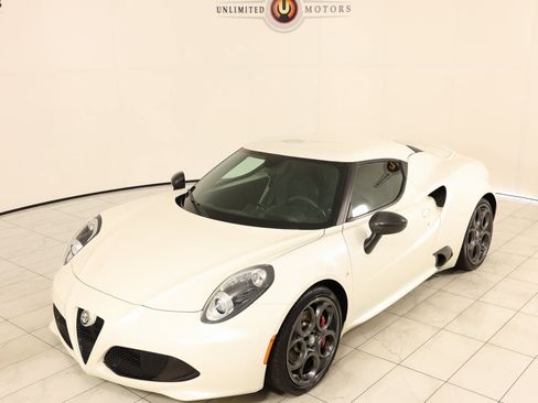 Used 2015 Alfa Romeo 4C Coupe w/ Leather Interior Group image 32