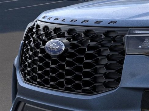 New 2026 Ford Explorer ST-Line w/ ST-Line Street Pack image 17