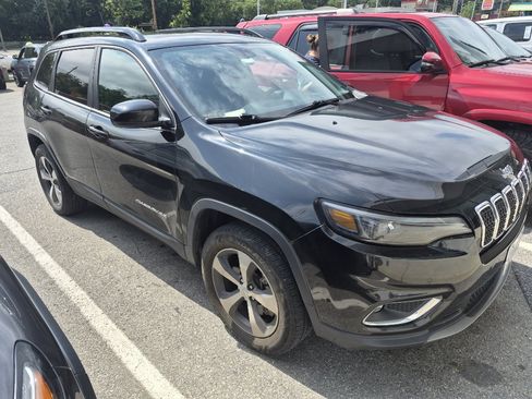 Used 2022 Jeep Cherokee Limited AWD/4WD image 2