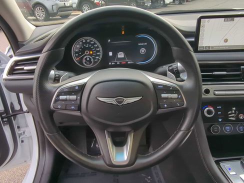 Used 2024 Genesis G70 2.5T image 23