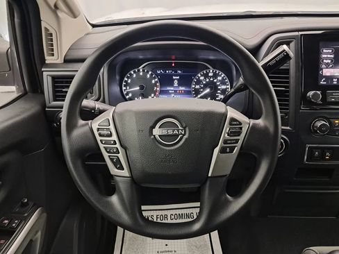 Used 2023 Nissan Titan SV RWD image 10