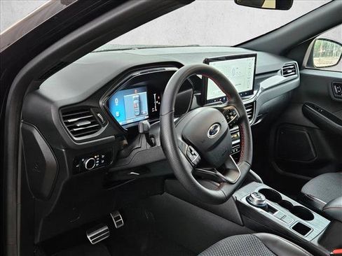 Certified 2024 Ford Escape ST-Line w/ Tech Pack #1 FWD image 9
