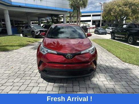 Used 2019 Toyota C-HR LE FWD image 18