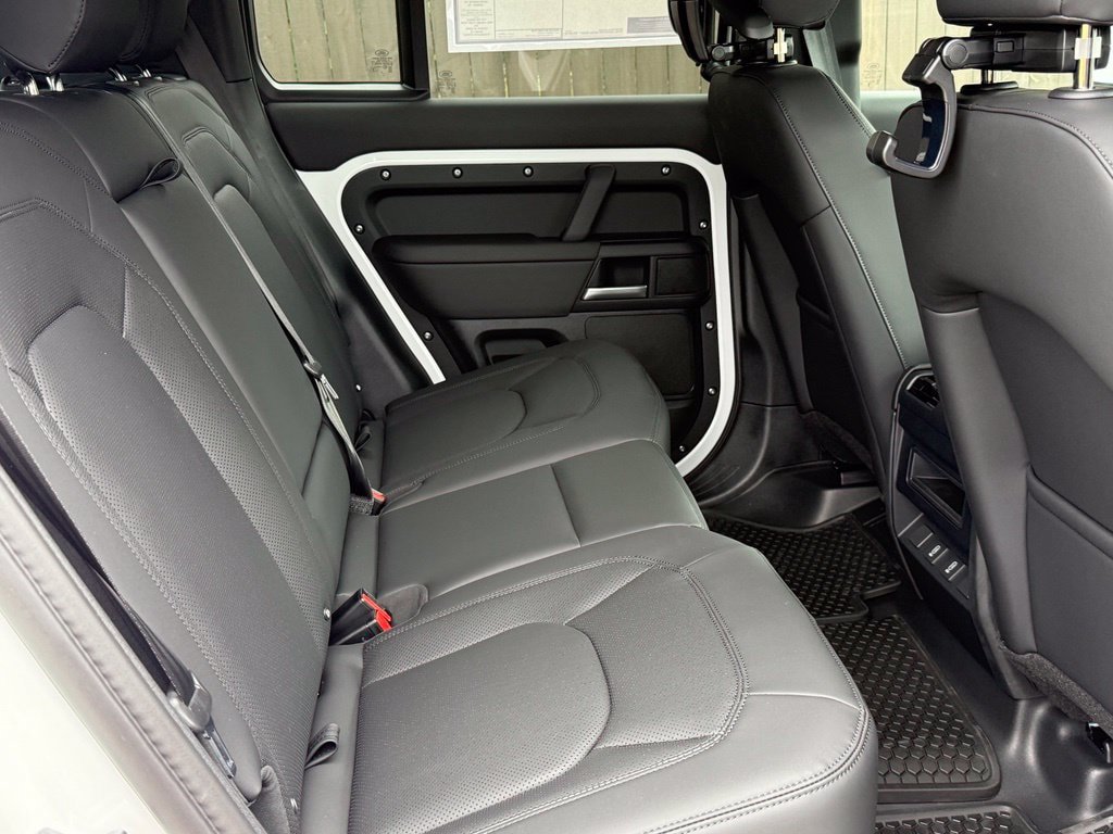New 2026 Land Rover Defender 110 S AWD/4WD image 38