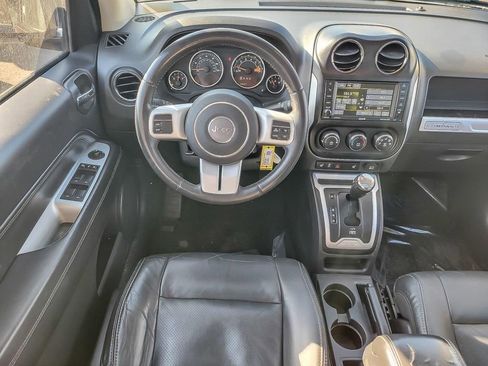 Used 2016 Jeep Compass High Altitude FWD image 11