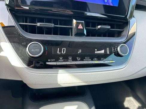 Used 2024 Toyota Corolla LE FWD image 23