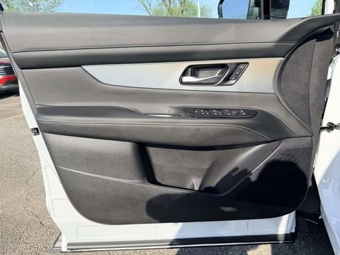 New 2026 Nissan Murano SL image 14