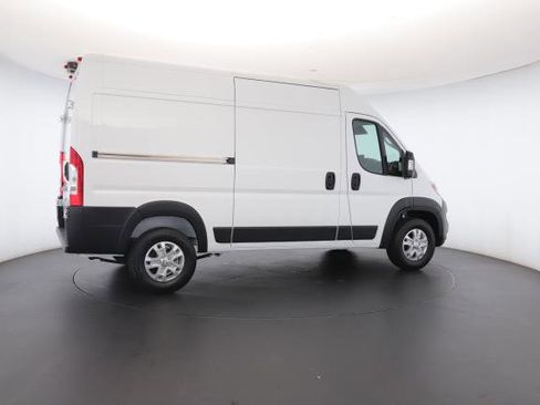 New 2024 RAM ProMaster 2500 w/ Quick Order Package 22G SLT image 29