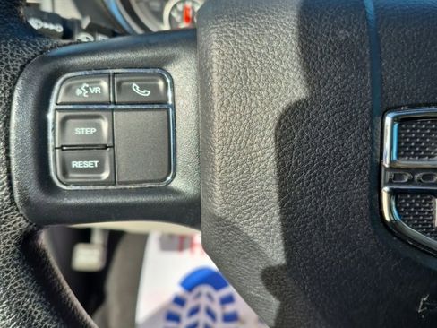 Used 2020 Dodge Grand Caravan SE w/ UConnect Hands-Free Group image 40