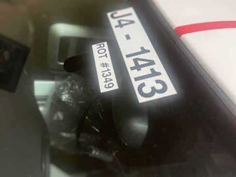 Used 2005 Ford GT RWD image 4