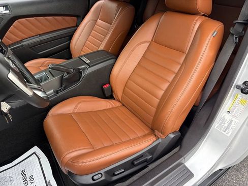 Used 2012 Ford Mustang GT Premium w/ Comfort Pkg RWD image 17