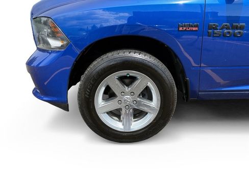 Used 2018 RAM 1500 Express w/ Express Value Package AWD/4WD image 8