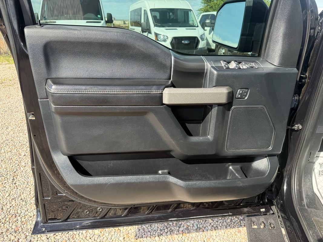 Used 2019 Ford F150 Raptor w/ Equipment Group 802A Luxury AWD/4WD image 29