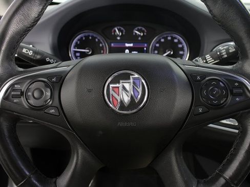 Used 2020 Buick Enclave Essence image 13