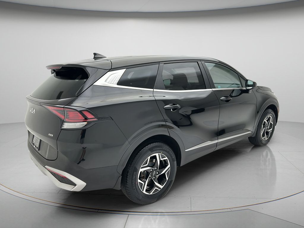 Used 2023 Kia Sportage LX AWD/4WD image 5