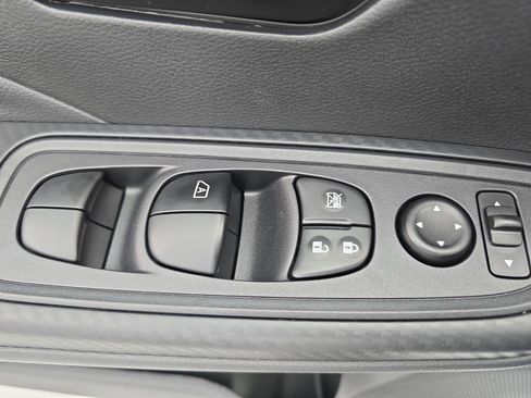 New 2025 Nissan Versa S image 26