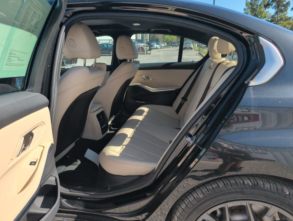 Used 2025 BMW 330i Sedan RWD image 11