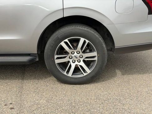 Used 2024 Ford Expedition Limited AWD/4WD image 13