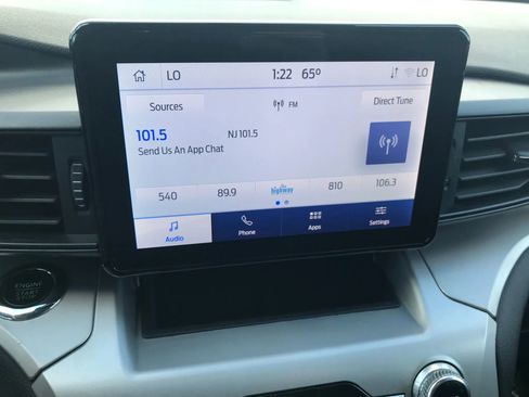 Used 2022 Ford Explorer XLT image 22