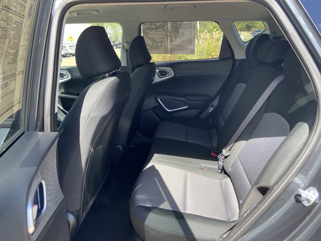 Used 2025 Kia Soul LX w/ LX Technology Package FWD image 13