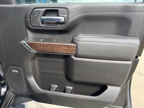 Used 2020 GMC Sierra 2500 Denali w/ Denali Ultimate Package image 22