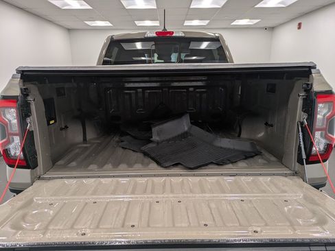 Used 2025 Ford Ranger Lariat w/ Trailer Tow Package image 24